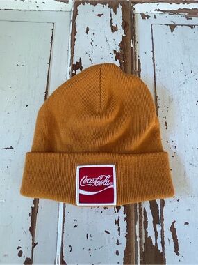 Coca-Cola Beanie Hat Cap Cuffed One Size, Logo, Gold , 2022 Acrylic